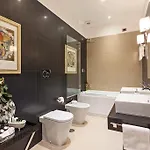 罗马之家豪华公寓 *